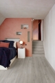 Panel winylowy Quick-Step Bloom AVMPU40237 — Botaniczny szary - aranzacja producenta 2
