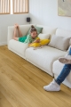 Panel winylowy Quick-Step Bloom AVMPU40238 — Dąb wędzony botaniczny - aranzacja producenta 2