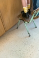Panel winylowy Quick-Step Illume AVMTU40276 — Beton pebble - aranzacja producenta 1